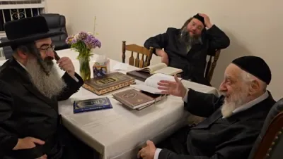 הרה"ג שמואל שלמה טעללער שליט"א מנהל בית רחל קרית יואל ומו"ל גליון "זקניך ויאמרו לך" באזוכט כ"ק אדמו"ר מליסקא שליט"א