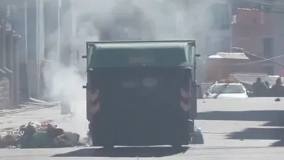 טרערן-גאז און כאאס האט אויסגעבראכן אין די הויפטשטאט פון באליוויע, ווען טויזנטער מענטשן האבן זיך געשלאגן מיט די פאליציי אינמיטן א שרעקליכע עקאנאמישע צוזאמענברוך.