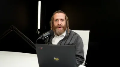 איך, א חסיד'ישע אינגערמאן, מאכן ענגלישע ווידעאס?! | עפיזאדע 4 מיט משה וויגדער