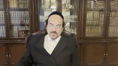 א הערליכע מעשה פון השגחה פרטית "א סימן פון הימל ביים עק וועלט" - דורך הרב אליהו שווארץ ביים שיעור עמוד היומי 'דרשו' מסכת יומא דף כה