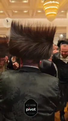 לעבעדיגע חתונה בבית ר' שלומי שטיינמעץ 