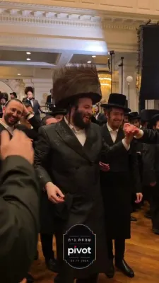 לעבעדיגע חתונה בבית ר' שלומי שטיינמעץ 