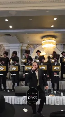 לעבעדיגע חתונה בבית ר' שלומי שטיינמעץ 
