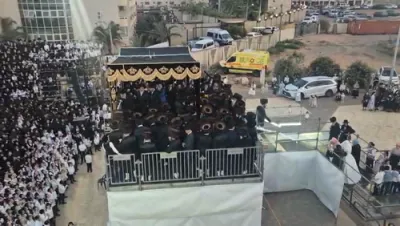 פולע ווידיאוס פון שמחת החתונה בחצר הקודש צאנז