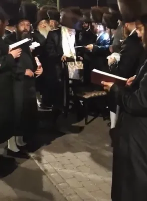 כ"ק אדמו"ר מתולדות אהרן שליט"א מוצאי שבת אין קערעסטיר 