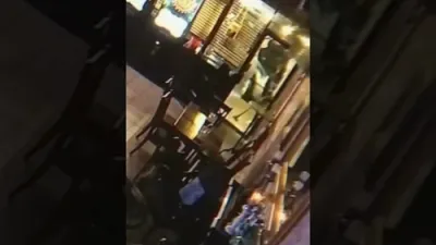 רויבעריי אין א געשעפט אין שיקאגא