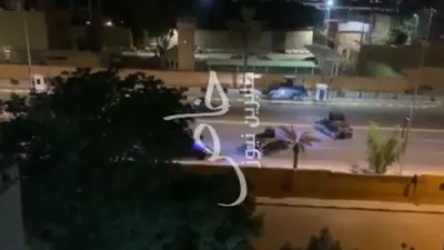 באגדאד אויף רעדער: די 'גרינע זאנע' איז פולקאום אפגעשלאסן, פירנדיג צו דראמאטישע ריידס אויף די רעזידענצן פון הויכע רעגירונגס באאמטע.