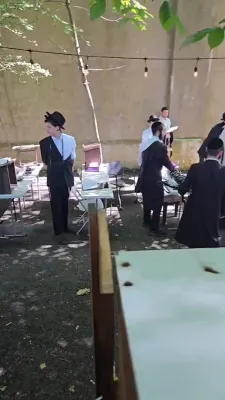 א זומער קידוש השם אין ניקלשבורג 