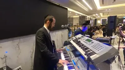 אושי לאנדסמאן, יאסל לייפער - צווייטע טאנץ