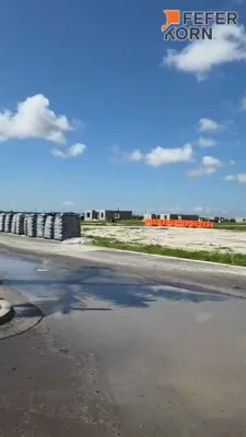 פולע ווידיאוס: ארי פעפערקארן באזוכט לעיקפראנט, אוקיטשאובי
