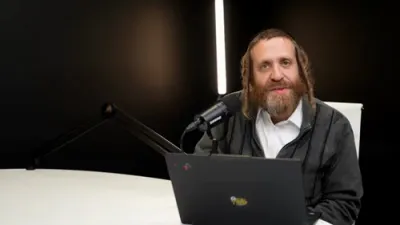 כ'האב אינוועסטירט טויזנטער דאלער, אלעס פארלוירן, דאן אנגעהויבן פונדאסניי | עפיזאדע 8 מיט משה באכנער
