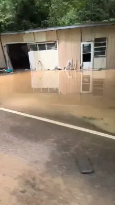 שווערע פארפלייצונגען אין טענעסי און מיזורי 