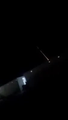 א סאלדאט כאפט אפ אן איראנישע באליסטישע מיסיל אטאקע אויף א יארדאנישע באזע וואו אמעריקאנער טרופן זענען סטאנציאנירט.