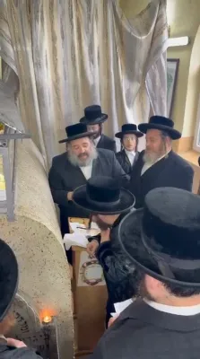 פולע ווידיאוס פון מעמד שווערע קוויטלעך בראשות כ"ק אדמו"ר מקרעטשניף כפר עטה שליט"א אין בישטינא