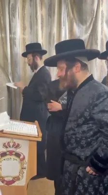 פולע ווידיאוס פון מעמד שווערע קוויטלעך בראשות כ"ק אדמו"ר מקרעטשניף כפר עטה שליט"א אין בישטינא