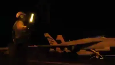 מאסיווע אמעריקאנער אטאקעס אויף איראן