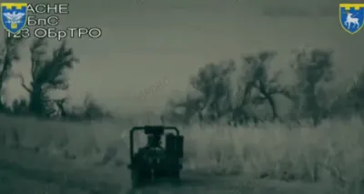 א דורכברוך אין די דראון מלחמה: אוקריינע נוצט אומבאמאנטע דראונס און א ראבאט אין א העלדישע אטאקע אויף רוסישע פאזיציעס.