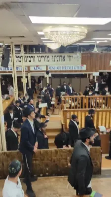 ראש חודש אב אין 770