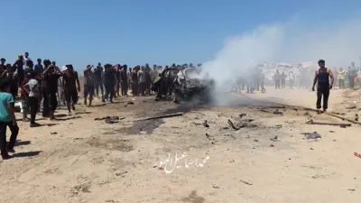 צוויי מענטשן זענען אומגעקומען נאכדעם וואס אן ישראלי'דיגע דראון האט אטאקירט א פארמיטל אין צענטראל עזה.