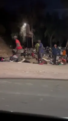 ברעיקינג: טויזנטער אימיגראנטן קעמפירן נאך אלס אין שרעקליכע אומשטענדן אין סעאוטא, טראץ וואס די גאווערנמענט טענה'ט אז "כמעט אלע זענען צוריקגעשיקט געווארן".