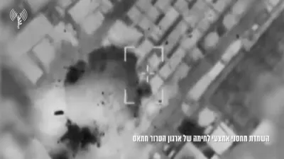 צה"ל אטאקירט א כאמאס באהעלטעניש נעבן א שפיטאל און קאנפיסקירט אן ארסענאל מיט אנטי-טאנק וואפנס.