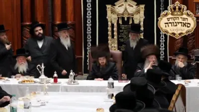 פולע ווידיאוס פון שמחת הוואך נאכט בחצר הקודש סאדיגורא