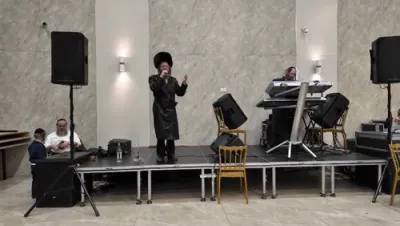 שמחת החתונה פון אוזרוב און טשקוע.