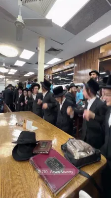 חסידישע בחורים ווערן באמערקט אין 770