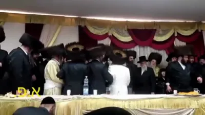 כ"ק אדמו"ר מצאנז שליט"א בשמחת בית סטראפקוב
