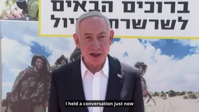 נתניהו'ס עמאציאנעלע באזוך מיט פרישע צה"ל סאלדאטן ברענגט ארויס נאציאנאלע שטאלץ.