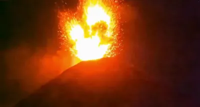 גוואטעמאלע גיט ארויס אן אראנדזשע אלערט נאכדעם וואס א וואולקאן אויסברוך פירט צו עוואקואציעס אין ארטיגע דערפער