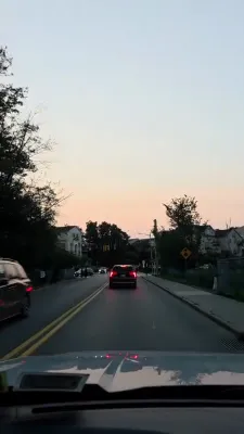 פארשידענע קרישקעלעך נעכטן כ"ו אב ביים ציון פון הרה"ק מסאטמאר זי"ע און קרית יואל.