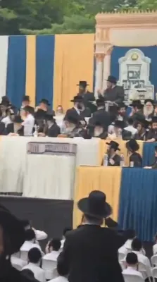 ווידעא פון די מעמד הנחת אבן הפינה פאר די סאטמארע אינגל קעמפ בראשות כ"ק אדמו"ר מסאטמאר שליט"א.