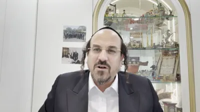 א הערליכע מעשה "פון כ"ק הרה"ק מטאהש זי"ע לכבוד די יארצייט היינט ז"ך מנחם אב" פארצייילט דורך הרב אליהו שווארץ ביים שיעור עמוד היומי 'דרשו' מסכת יומא דף נג