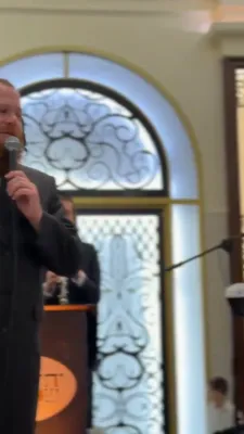 'א מוזיקאלישע בליק' פונעם היינטיגן טאג.