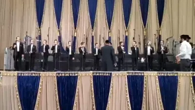 ערשטע בילדער פונעם מעמד מקדישי שמך בחצר הקודש וויזניץ, צום עפענונג פונעם מגבית מקדישי שמך לטובת איגוד מוסדות וויזניץ, אין ביהמ"ד הגדול דחסידי גור אין ירושלים עיה"ק, אין שפיץ פון כ"ק אדמו"ר מוויזניץ שליט"א לרפו"ש.