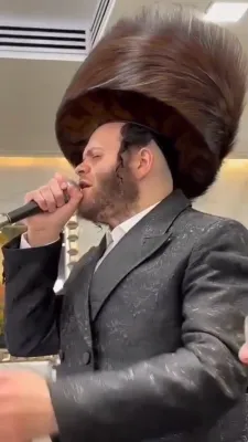 'א מוזיקאלישע בליק' פונעם היינטיגן טאג.