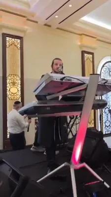 'א מוזיקאלישע בליק' פונעם היינטיגן טאג.