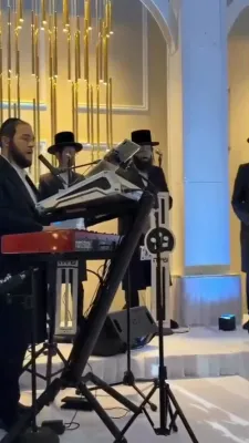 'א מוזיקאלישע בליק' פונעם היינטיגן טאג.