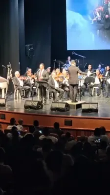 'א מוזיקאלישע בליק' פונעם היינטיגן טאג.