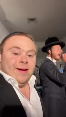 ספעציעלע נשמה באקומט פולע אויפמערקזאמקייט פון וועלט בארימטע זינגער שלום לעמער
