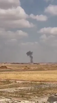 אכט אטאקעס, זיראו קרבנות: אידליב לופט-באזע ברענט נאך א מדינת ישראל אטאקע.
