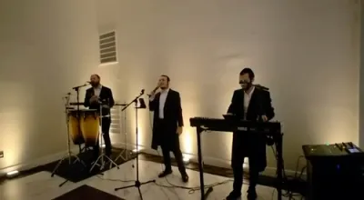 'א מוזיקאלישע בליק' שימי פאזען 🎹  חיים הורוויץ 🎤