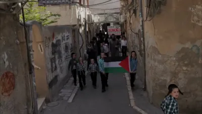 א בליק שפעקולירט אויב דאס איז די ריכטיגע מהלך.