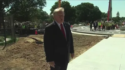 ווייסע הויז: טראמפ צייגט די העכסטע קוואליטעט גראז וואס איז געקומען בחינם פון א קאמפיין ביישטייערער.
