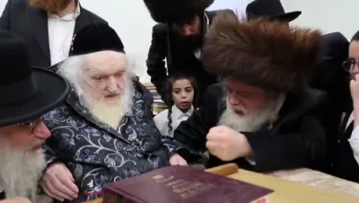 אדמו"ר באזוכט הגאון ר' משה שטערנבוך אין בית שמש, און בעט אן אויסערגעווענליכע בקשה
