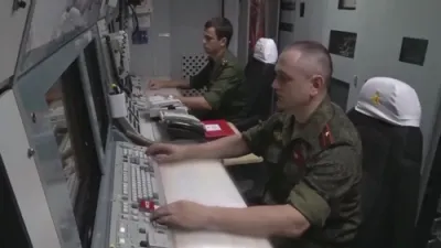 רוסישע פארטיידיגונגס מיניסטעריום באשטעטיגט א מאסיווע ווייט-שטרעקיגע באליסטישע מיסיל טעסט