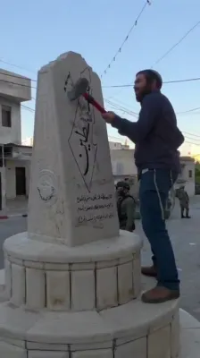 צבי סוכות נעמט אראפ דענקמאלן וואס באעהרן מערדער פון ישראלים אין שומרון