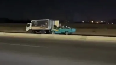 עגיפטן: א באנדע וואס האט געגנב'עט 105 קילא טשיקן איז געשאסן געווארן דורך פאליציי