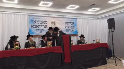 ר' לייזער קרויס טרעט אויף ביי א סאטמארע פארזאמלונג אין אריזאנע